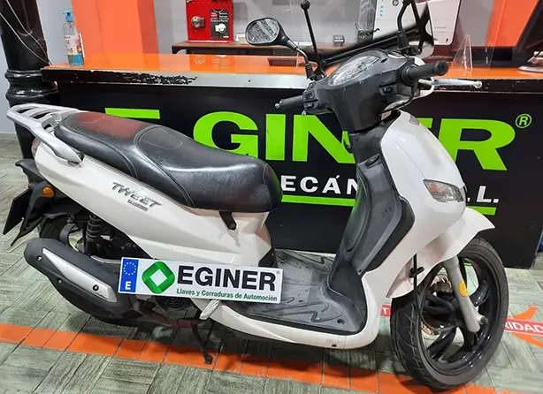 Claus de moto Peugeot